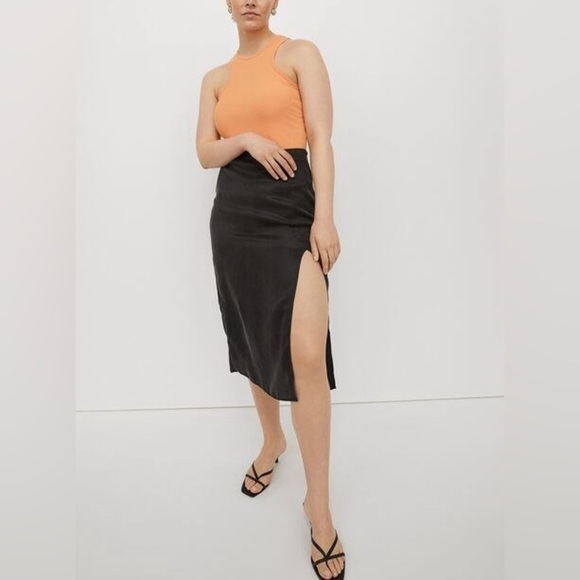 Women’s H&M black‎ midi skirt with front slit size XL - Picture 1 of 16